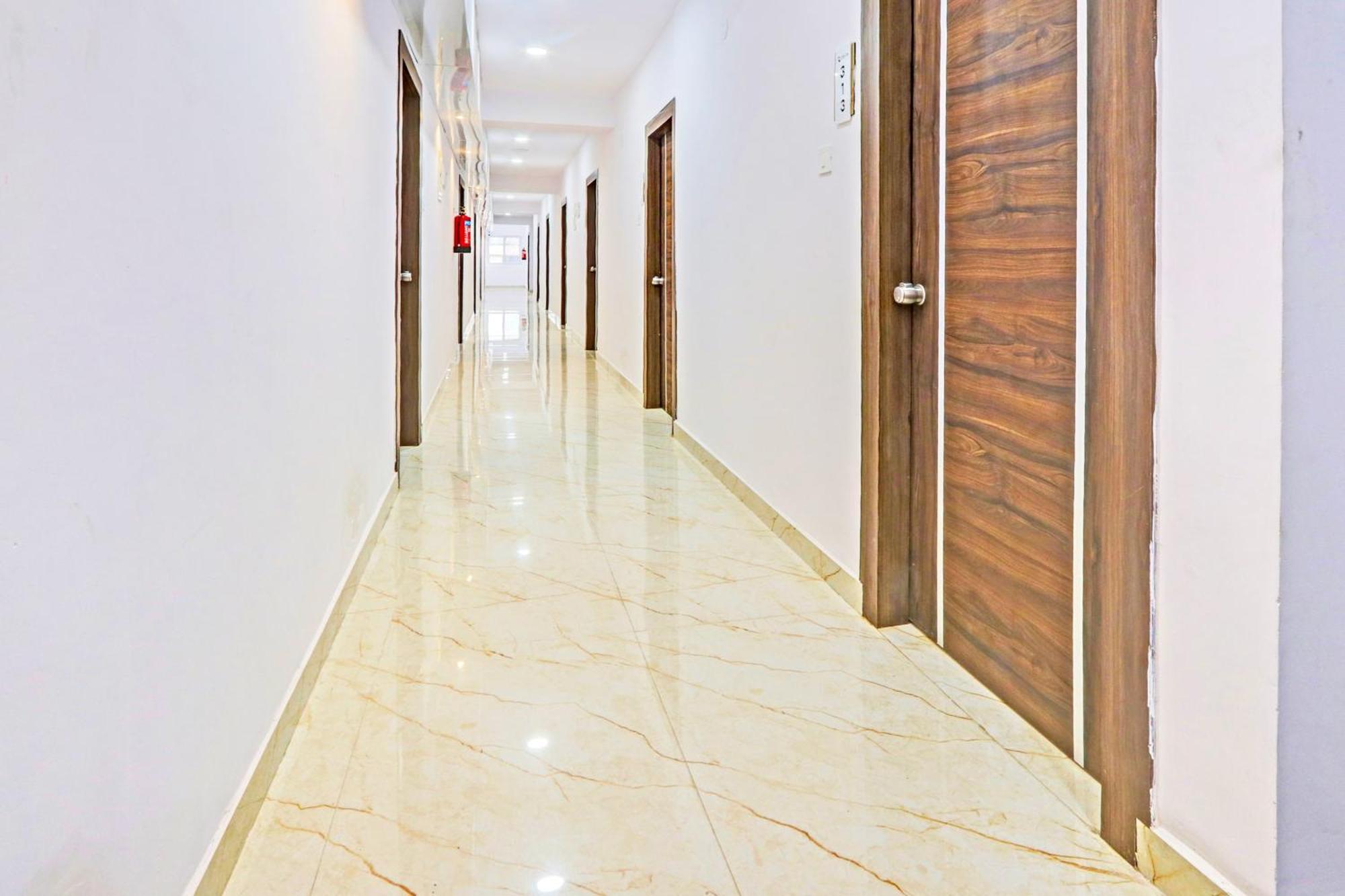 Super Townhouse Qualia Elite S R Nagar Hotel ไฮเดอราบัด ภายนอก รูปภาพ
